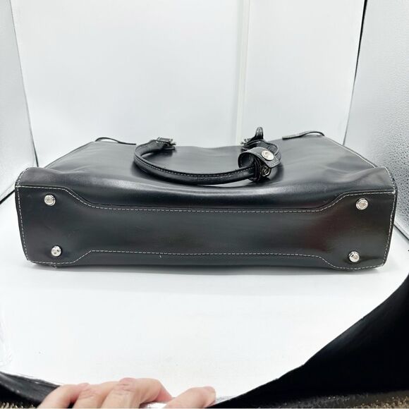McKlein USA Winnetka Black Leather 15” Laptop‎ Briefcase Double Shoulder Strap - Picture 4 of 16